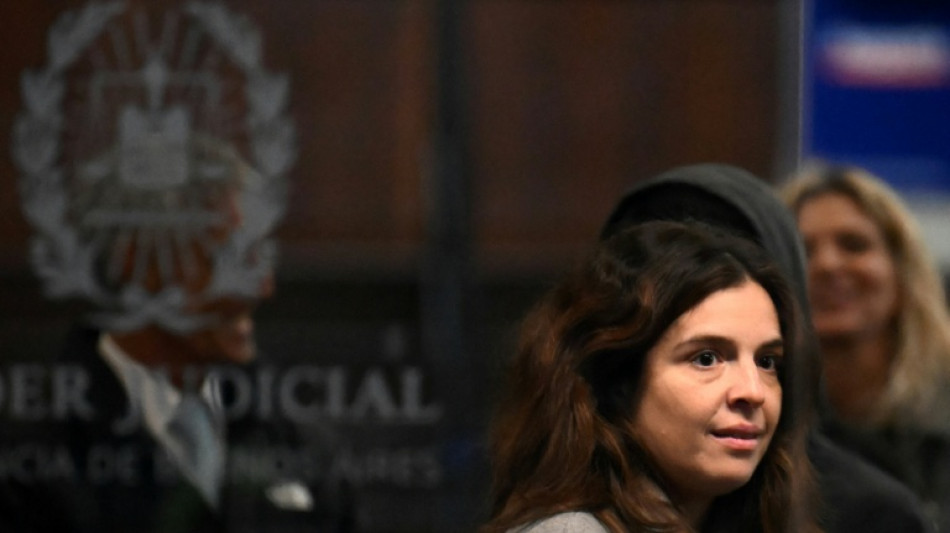 La hija de Maradona dice en el juicio que el equipo m&eacute;dico no se hac&iacute;a responsable