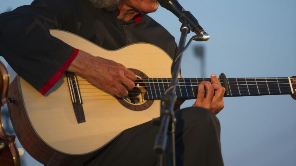 Ricovero prolungato Branduardi, slitta anche concerto a Venezia