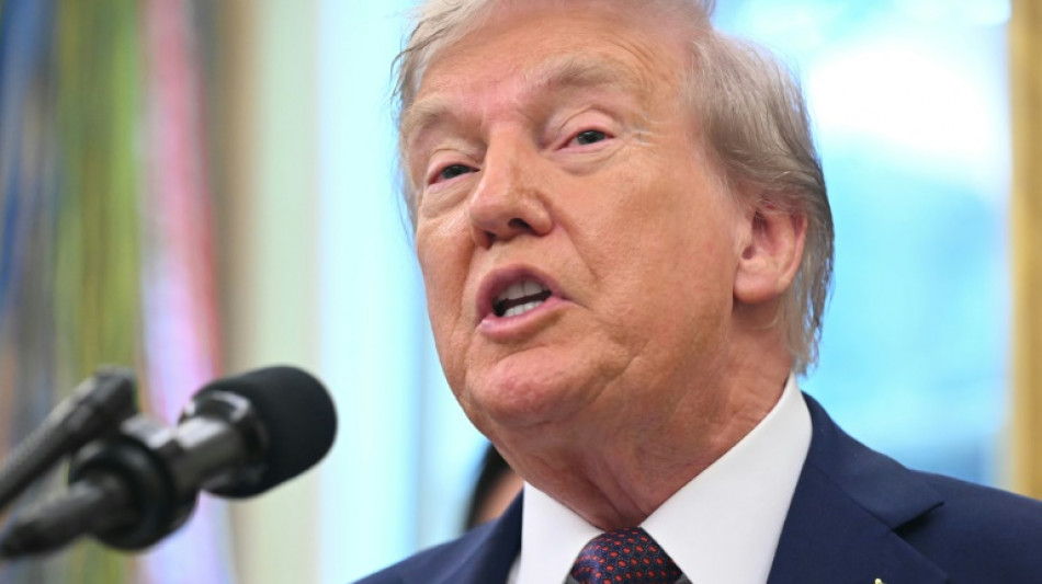 Trump rechaza rumores sobre su salud como "noticias falsas"