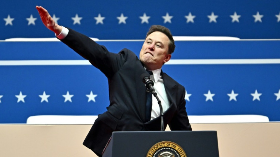 Musk levanta pol&eacute;mica con su saludo al p&uacute;blico tras investidura de Trump