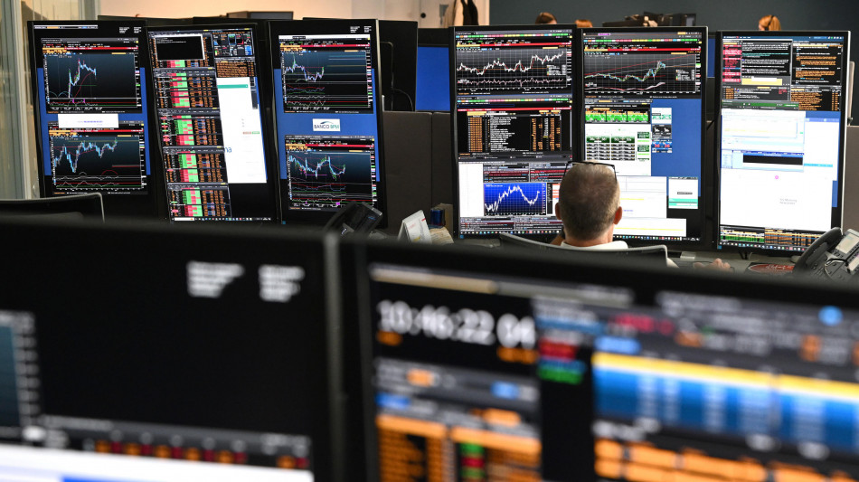 Lo spread tra Btp e Bund apre in lieve calo a 68 punti