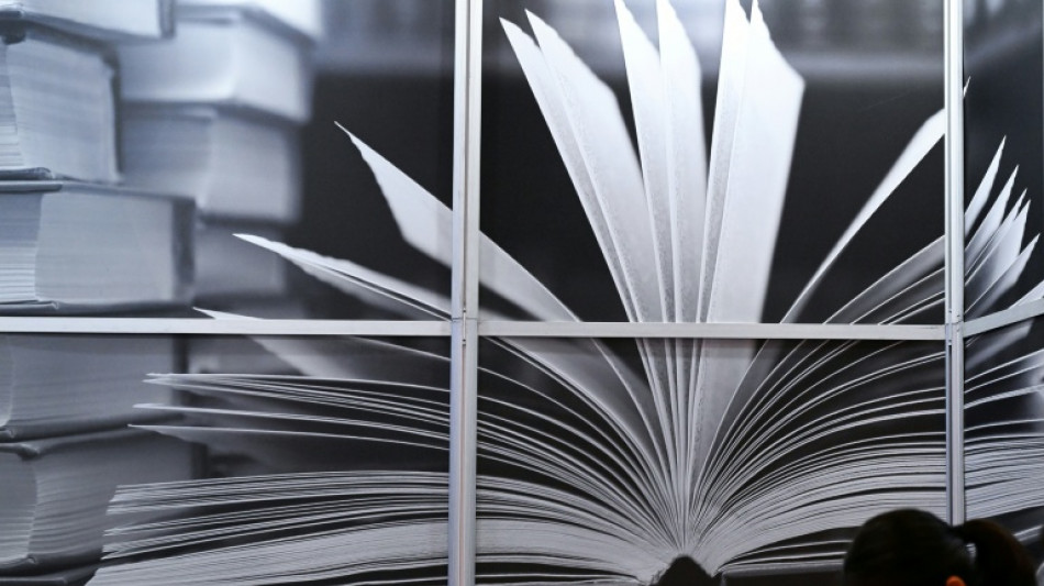 Frankfurter Buchmesse eröffnet - scharfe Kritik an Techgiganten