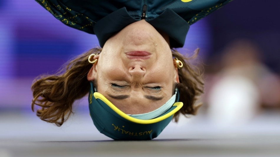 Comit&ecirc; Ol&iacute;mpico Australiano considera 'vexat&oacute;ria' peti&ccedil;&atilde;o contra competidora de breaking