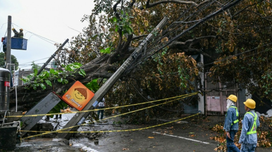Abgeschw&auml;chter Taifun "Fung-wong" dreht von den Philippinen in Richtung Taiwan ab