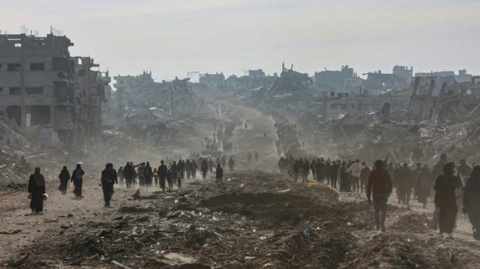 Des milliers de Gazaouis d&eacute;plac&eacute;s rentrent chez eux au premier jour du cessez-le-feu