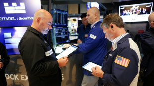 Wall Street en hausse, &eacute;value le risque de blocage budg&eacute;taire aux Etats-Unis