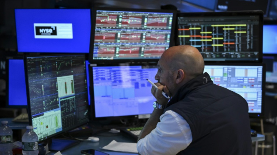 Wall Street ouvre sans entrain, les yeux riv&eacute;s sur l'emploi am&eacute;ricain