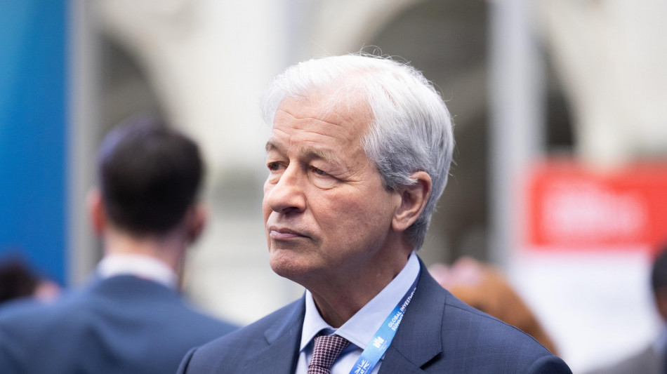 L'allarme di Dimon, guerra in Iran pu&ograve; spingere il petrolio e i tassi di interesse