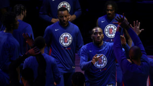 Clippers down Trail Blazers to close in on NBA playoff berth