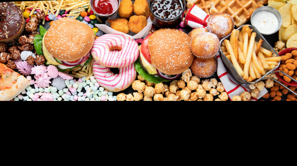 Cibi ultraprocessati, un consumo elevato dopo un tumore pu&ograve; aumentare mortalit&agrave;