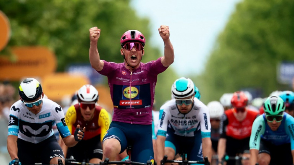 Pedersen sprints back into Giro pink after mountain goat incident
