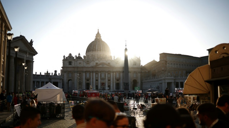 C&eacute;r&eacute;monial grandiose et ferveur populaire aux fun&eacute;railles de Fran&ccedil;ois