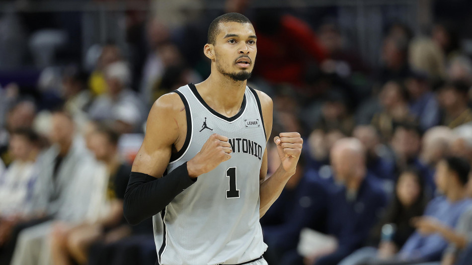 Nba: Detroit ferma i Lakers, San Antonio continua la corsa