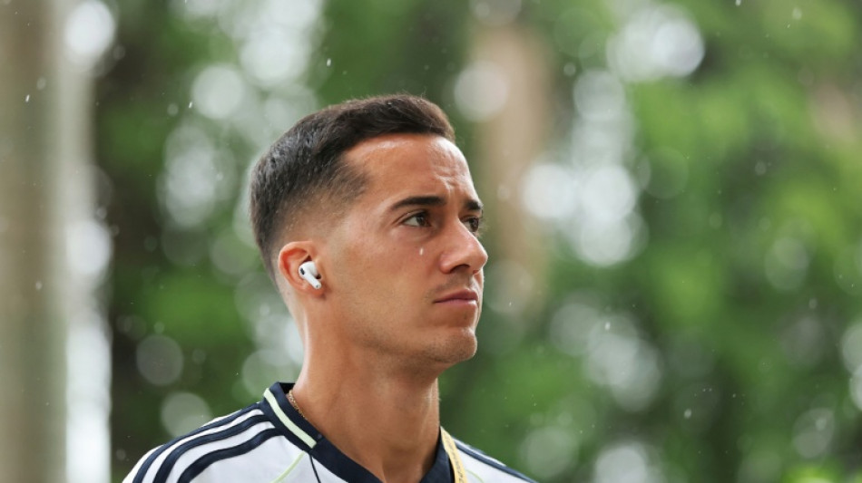 Bayer Leverkusen anuncia contratação do lateral espanhol Lucas Vázquez