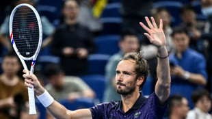 ATP 500 de P&eacute;kin: Medvedev fait chuter un Zverev fantomatique et va en demies