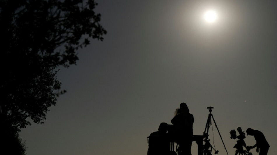 La circulaci&oacute;n en Espa&ntilde;a permance "fluida" pese a algunas retenciones, horas antes del eclipse
