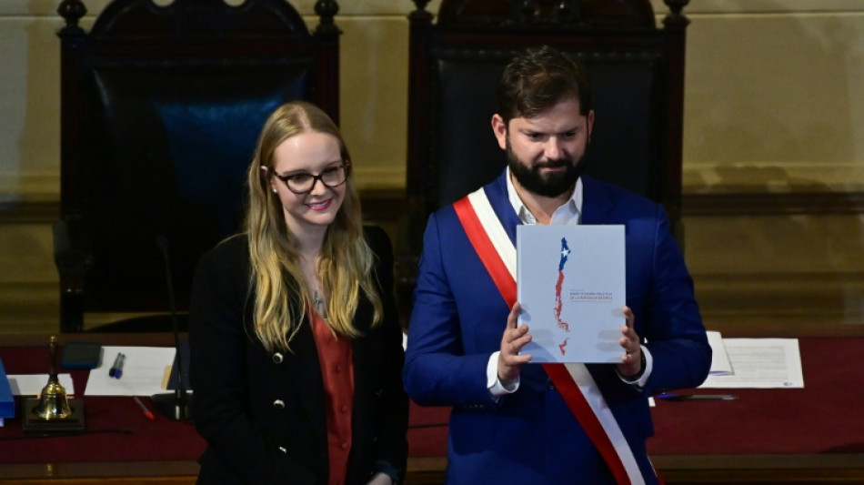 Boric convoca plebiscito para nova proposta de Constitui&ccedil;&atilde;o conservadora para o Chile