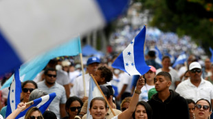 Opositores e policiais entram em confronto em meio &agrave; crise eleitoral em Honduras