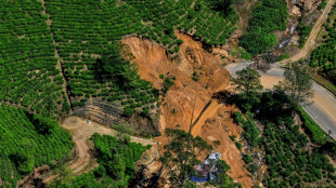 Países asiáticos luchan por distribuir ayudas tras las inundaciones que dejan 1.300 muertos