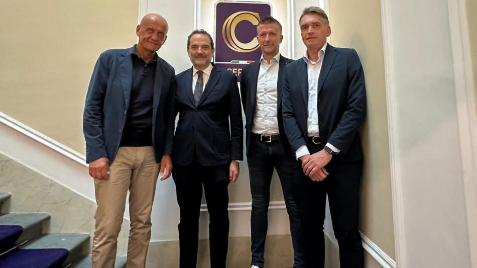 Calcio: a Firenze incontro arbitri-Serie C, c'&egrave; anche Collina