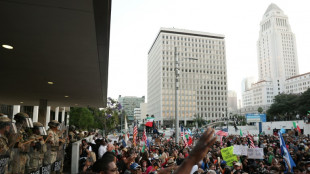 Calme pr&eacute;caire &agrave; Los Angeles apr&egrave;s une premi&egrave;re nuit de couvre-feu