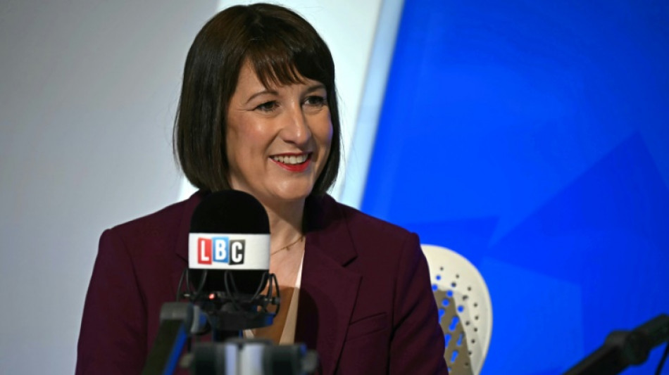Governo trabalhista brit&acirc;nico tenta contornar primeiras cr&iacute;ticas com mensagem de esperan&ccedil;a