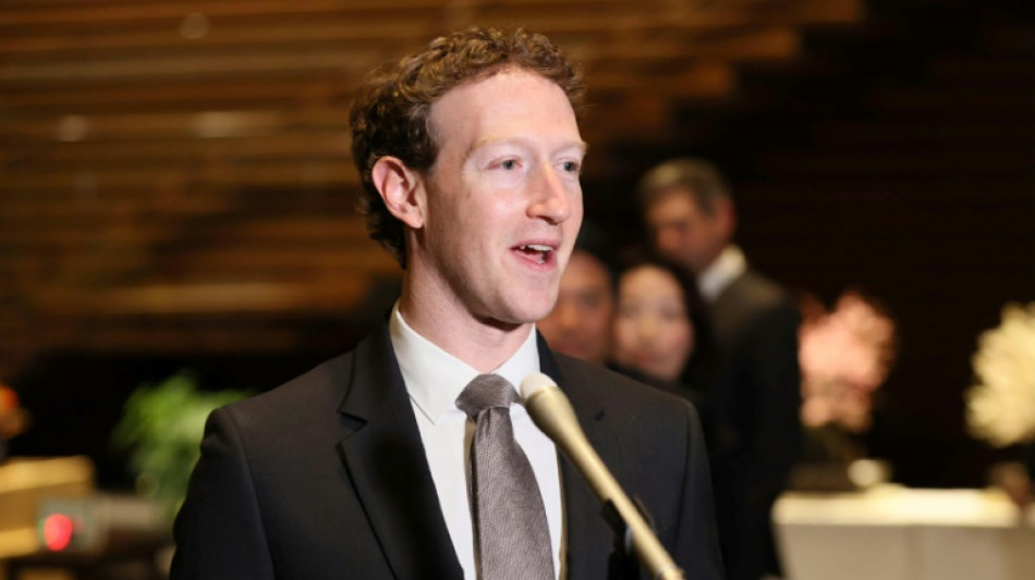 Zuckerberg critica press&atilde;o da Casa Branca para retirar conte&uacute;dos sobre covid do Facebook