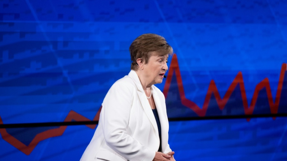 La econom&iacute;a mundial resiste pero crecen las se&ntilde;ales de alerta, advierte la jefa del FMI