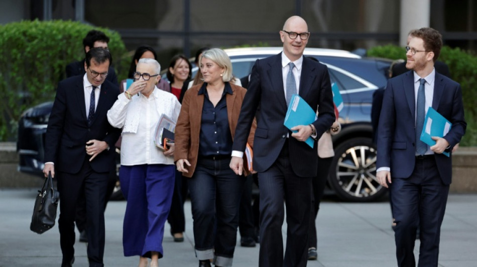 Le gouvernement annonce six milliards d'euros d'&eacute;conomies pour compenser le co&ucirc;t de la guerre