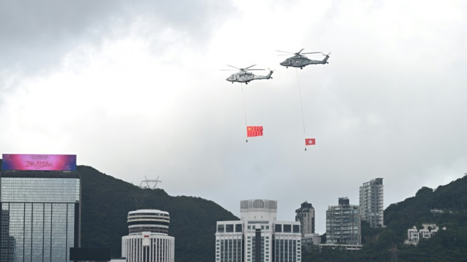 Hong Kong conmemora retorno a mando chino entre críticas por derechos humanos