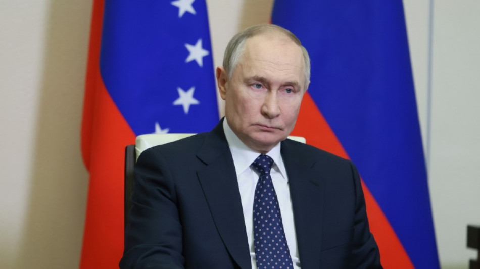 Poutine appelle les Ukrainiens &agrave; se rendre, Trump juge les discussions "productives"