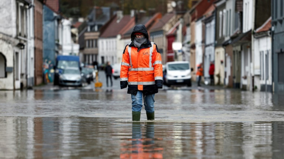 Le Pas-de-Calais sous les eaux apr&egrave;s une nuit de fortes pluies, accalmie en fin d'apr&egrave;s-midi