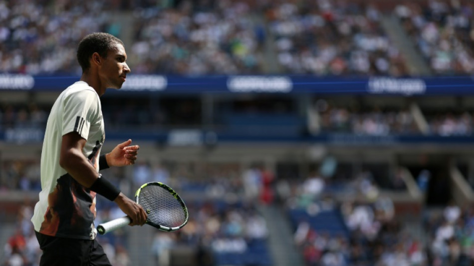 Auger-Aliassime elimina De Minaur e volta à semifinal do US Open