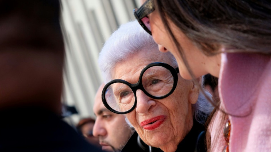 Muere la ic&oacute;nica dise&ntilde;adora estadounidense Iris Apfel a los 102 a&ntilde;os