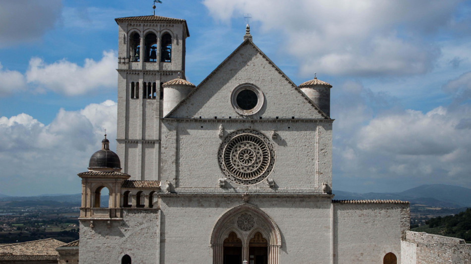Valditara e 500 studenti al concerto di Uto Ughi ad Assisi