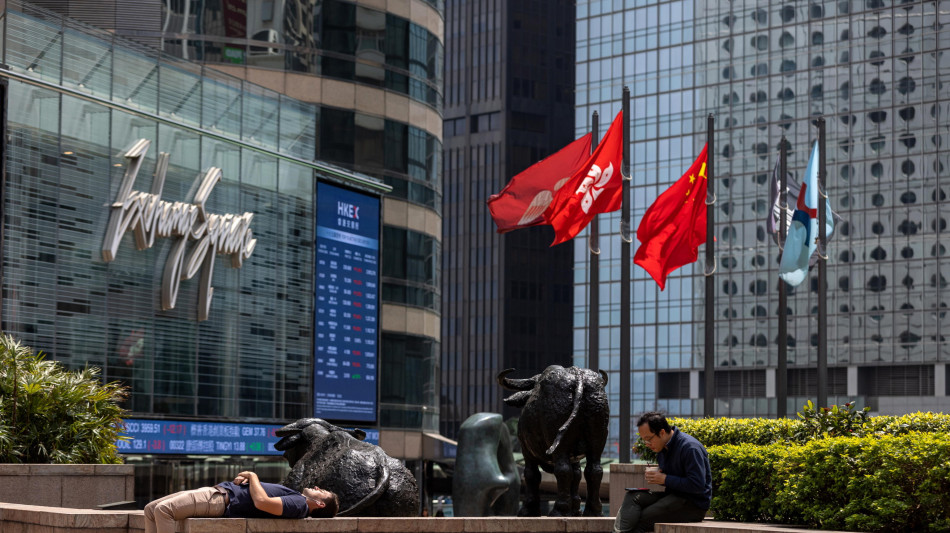 Borsa: l'Asia chiude in calo, si riaccendono i timori per l'Ia