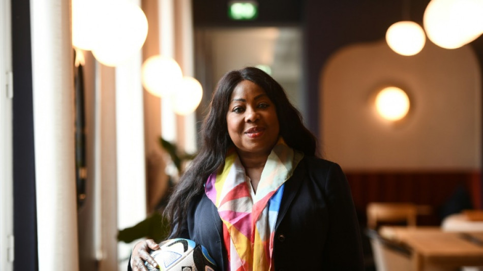 Fatma Samoura deixar&aacute; cargo de secret&aacute;ria-geral da Fifa no final do ano