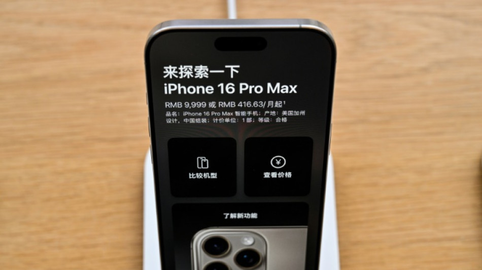 Trump pretende obligar a Apple a producir en EEUU, una meta "irrealista", seg&uacute;n analistas