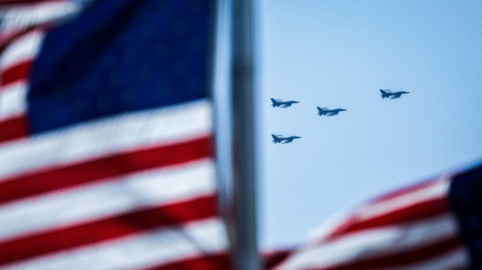 Biden apoia treinamento de pilotos ucranianos em avi&otilde;es F-16