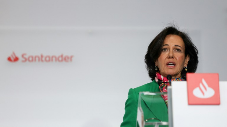 Profits historiques pour Santander gr&acirc;ce &agrave; la hausse des taux d'int&eacute;r&ecirc;t