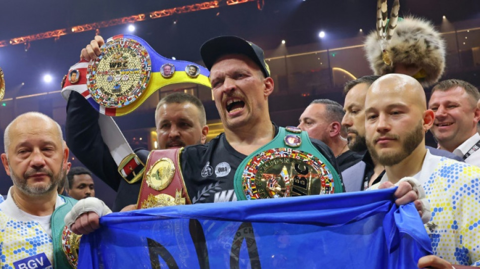 Boxe: 25 ans apr&egrave;s, les lourds ont un nouveau roi avec Usyk