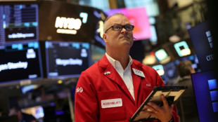 Wall Street cl&ocirc;ture en baisse, doutes renouvel&eacute;s sur l'IA