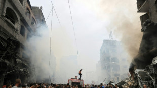 Hamas amea&ccedil;a matar ref&eacute;ns em resposta a bombardeios israelenses