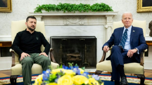 Biden promete a Zelensky que 'R&uacute;ssia n&atilde;o vencer&aacute;'