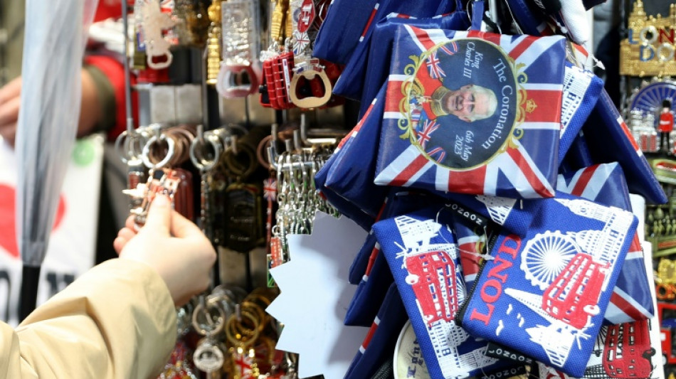 Elizabeth II irrempla&ccedil;able ? Le couronnement de Charles passionne peu les Britanniques 