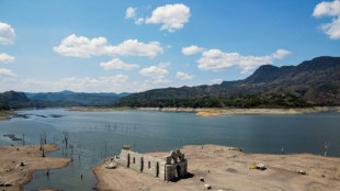 Seca exp&otilde;e igreja colonial que estava submersa em represa no M&eacute;xico