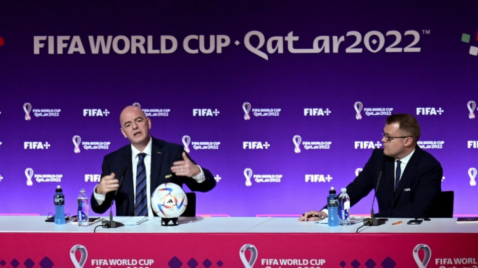 "Estoy aqu&iacute; sentado, en Catar, como persona gay", dice el responsable de medios de la FIFA