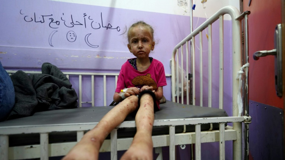 M&atilde;es de Gaza buscam desesperadamente leite para seus filhos