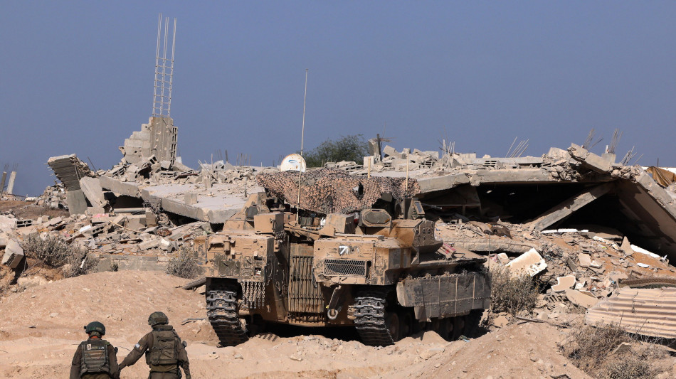 Idf, 'sospettati stavano usando un drone di Hamas, colpita auto'