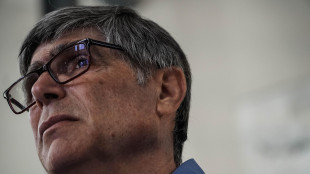 Un proiettile consegnato in chiesa a don Patriciello